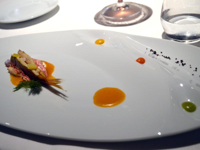 President, La triglia gentile. Assoluto di triglia in salsa di Bouillabaisse, agrumi canditi e anice