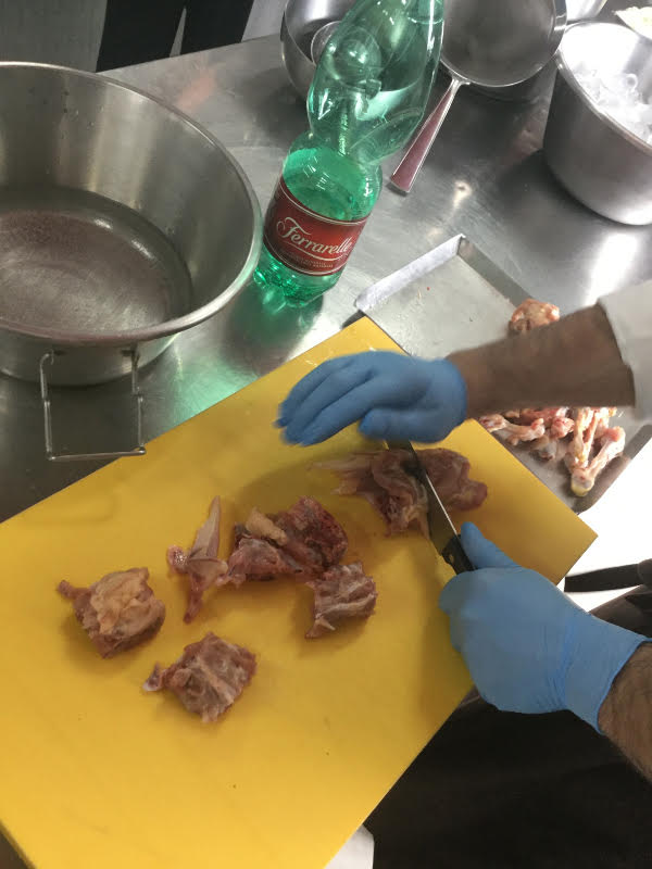 Brodo di pollo di nuova concezione, preparazione