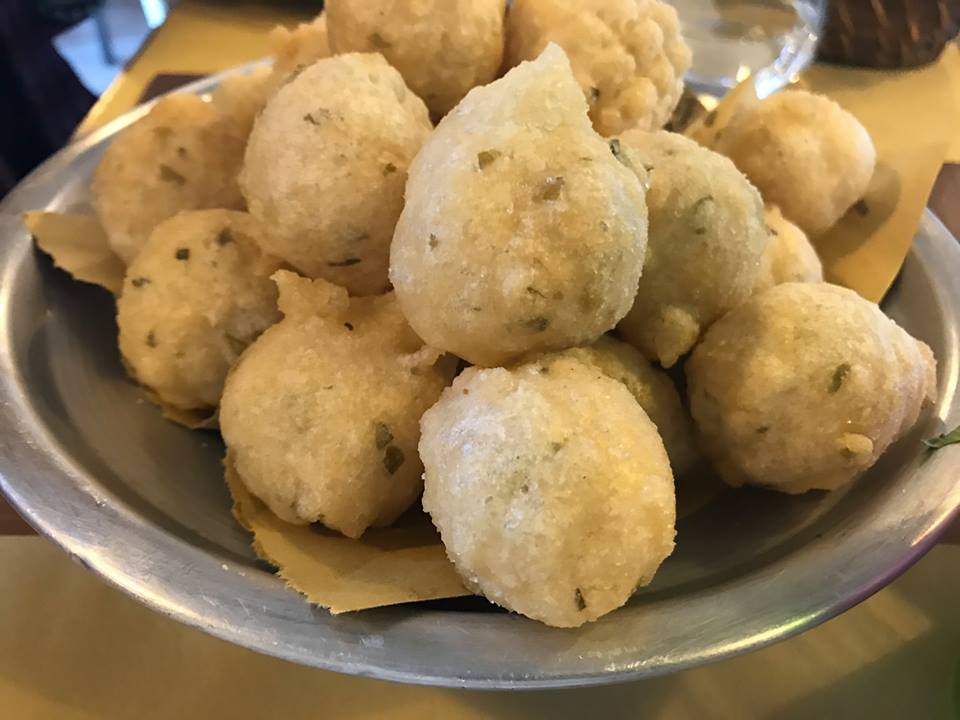 Osteria Mediterraneo, Mergellina. Fritelle di mare