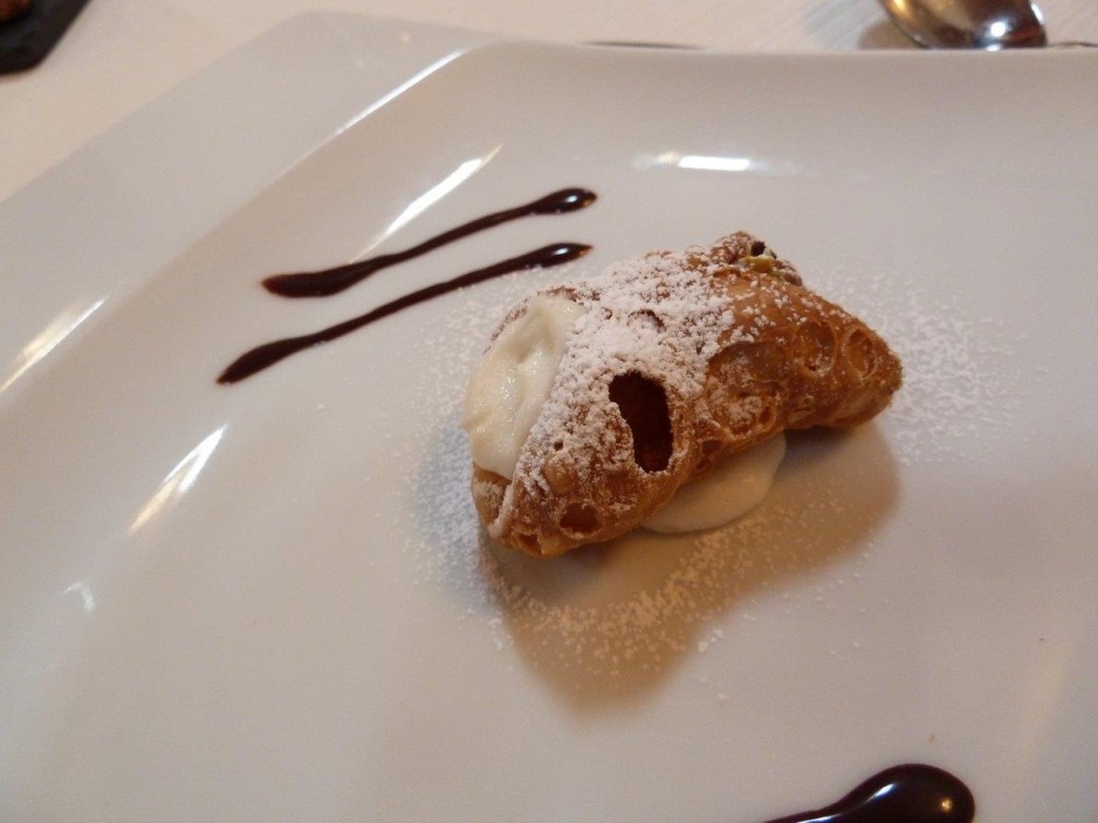 Al Vigneto, cannolo riempito al momento