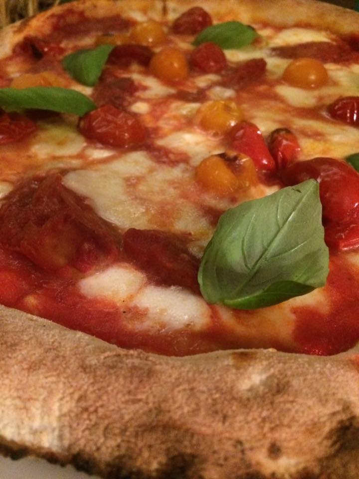 Antica Pizzeria De Rossi, zoom sulla quattro pomodori
