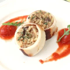 Calamaro ripieno di vermicelli