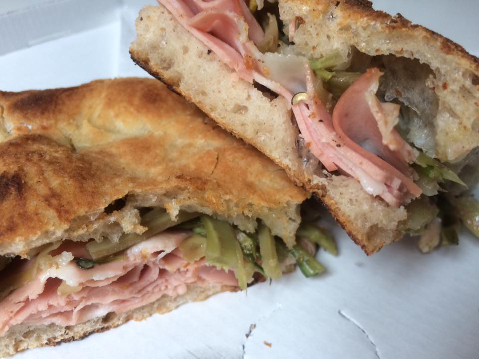 Sancho, mortadella e puntarelle