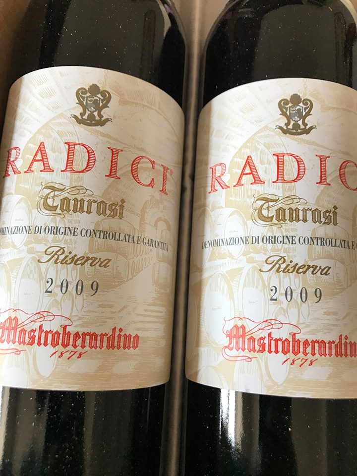 Taurasi Radici Riserva 2009