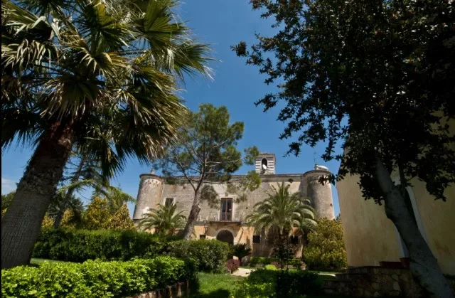 La villa fortino nel cuore della proprieta' 'Conca del re' a Castrovillari