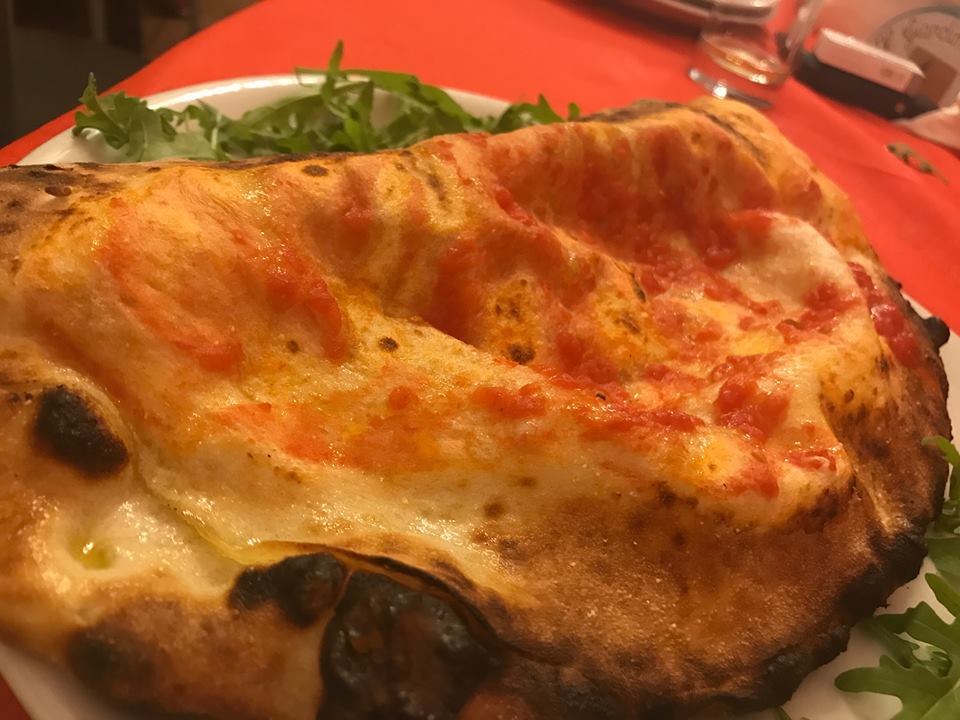 Il Giardino degli Dei, calzone