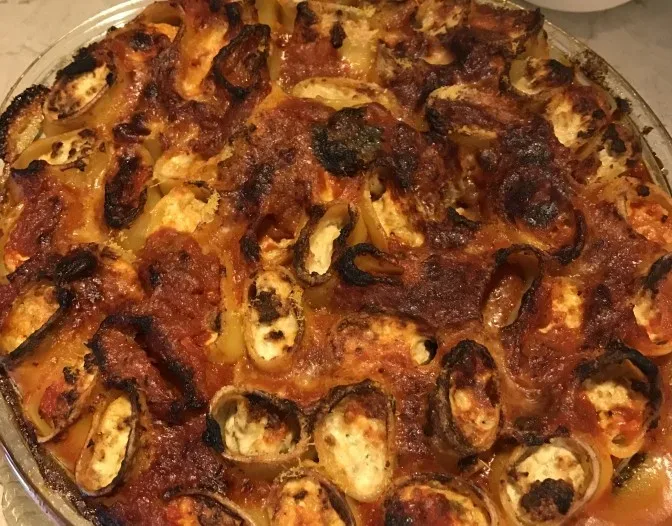 Paccheri imbottiti con ricotta di cestino e salsiccia di maialino casertano