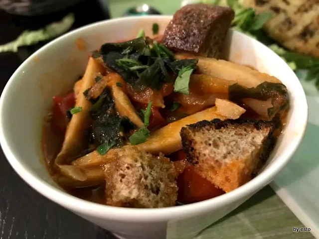 Piperita polpo di seitan alla luciana