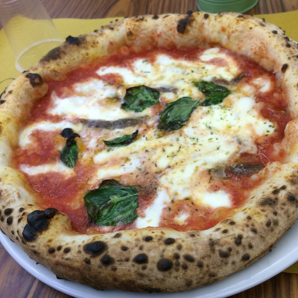 Pizzeria da Antonio e Gigi Sorbillo -Pizza Romana