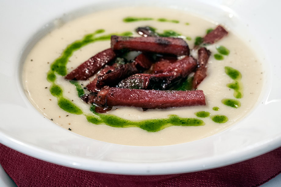 Pozzo di Bugia, Lingua salmistrata con crema di sedano rapa e olio verde