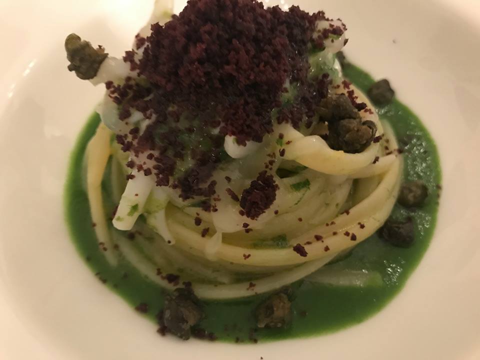 Jose' restaurant - Linguine con scarole, calamari, olive e capperi fritti