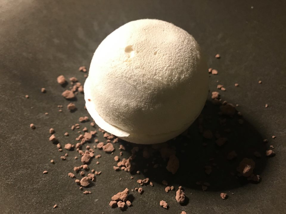 Per me Giulio Terrinoni. Mont Blanc con sfera di meringa, crema di lenticchie e chantilly