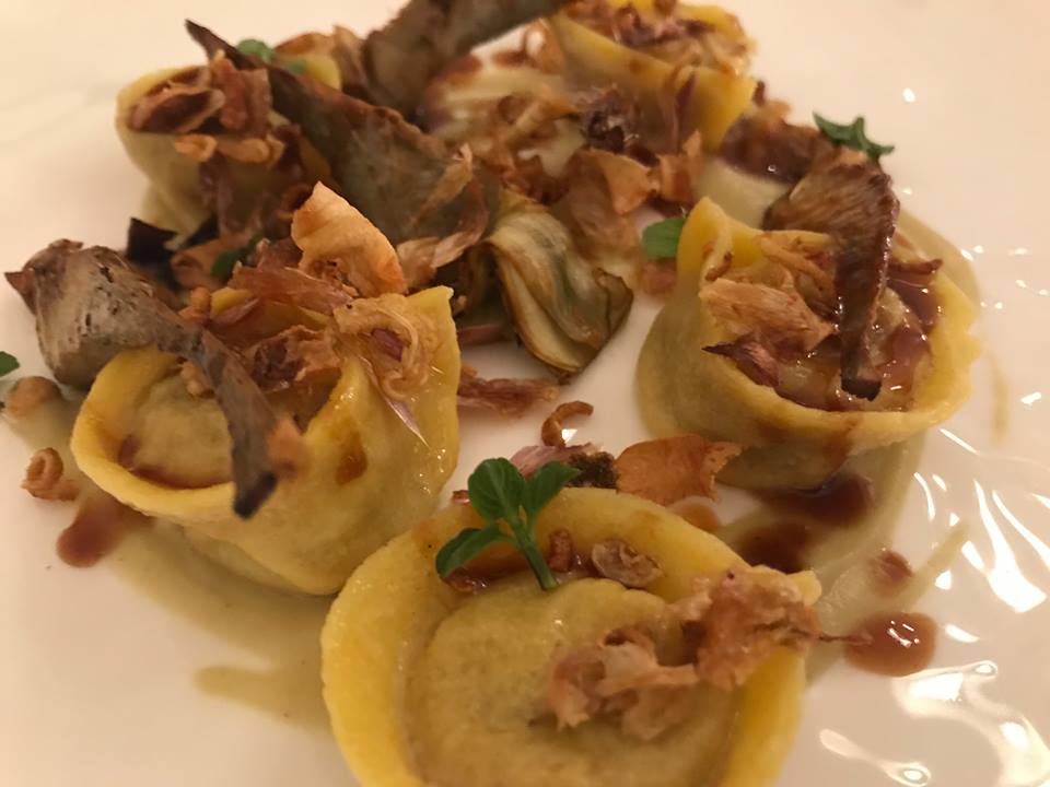 Jose' restaurant - Tortelli di pollo speziati con carciofi e cynar