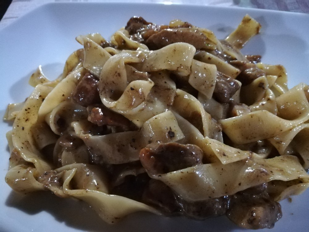 Agriturismo La Fattoria - Pappardella con Porcini e Tartufo