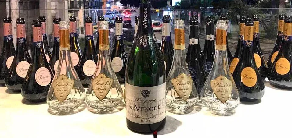 Champagne a Terrazza Calabritto