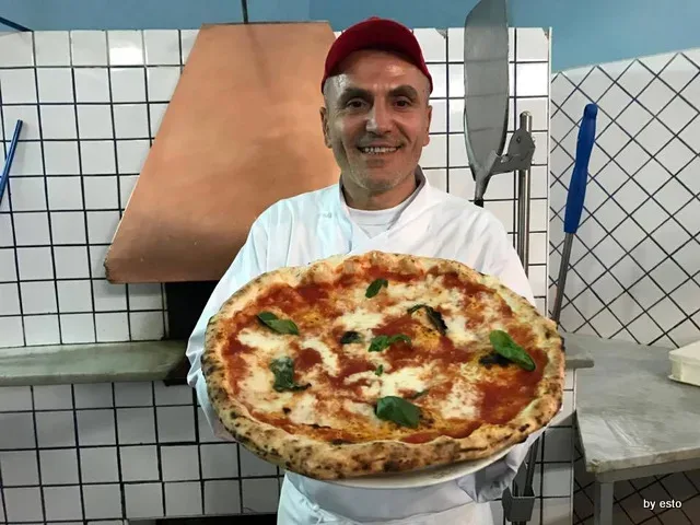 Napul'è Maurizio Iannicelli con la sua Margherita