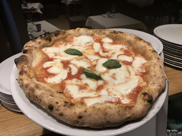 Pizzeria 3 Voglie Valentino Tafuri  pizza  Margherita