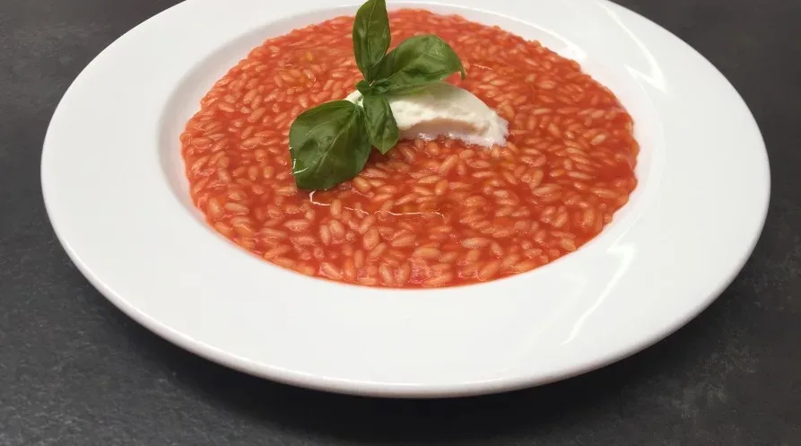 Risotto all'acqua di pomodoro