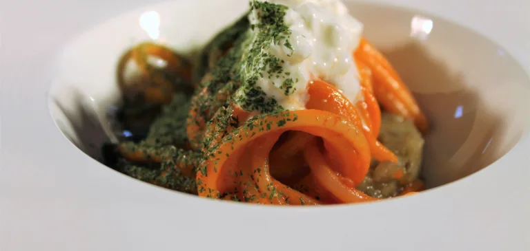 Spaghettoni allo scarpone ai due pomodori