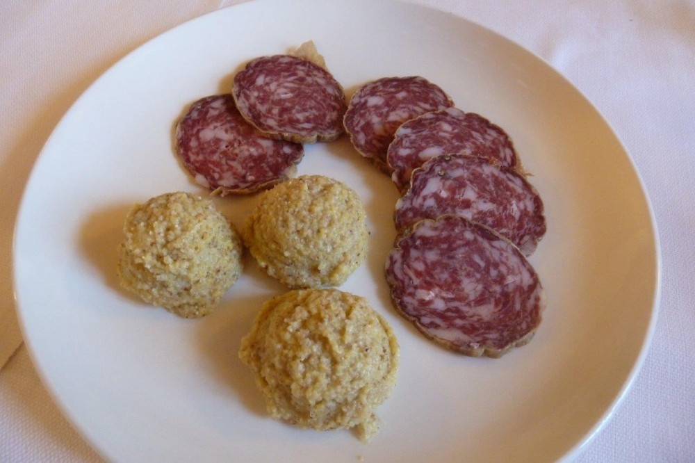 Trattoria Visconti, salame bergamasco e polenta