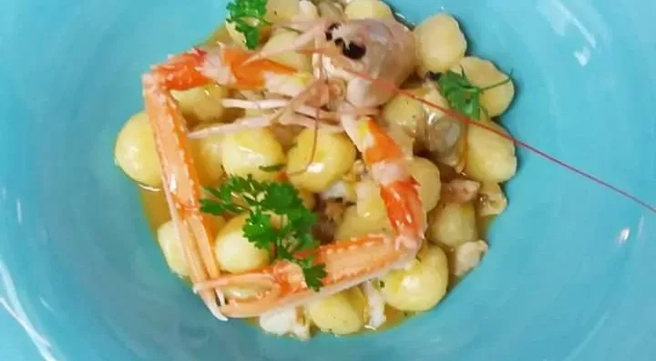 Gnocchetti di Patate al Soute di vongole veraci, crostacei e limone