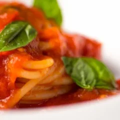spaghetti-al-pomodoro-peppe-guida