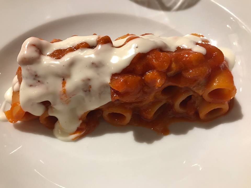 Le Giare, amatriciana di sponsale rosso di Acquaviva e pancetta tesa, Varvara, fonduta di pecorino