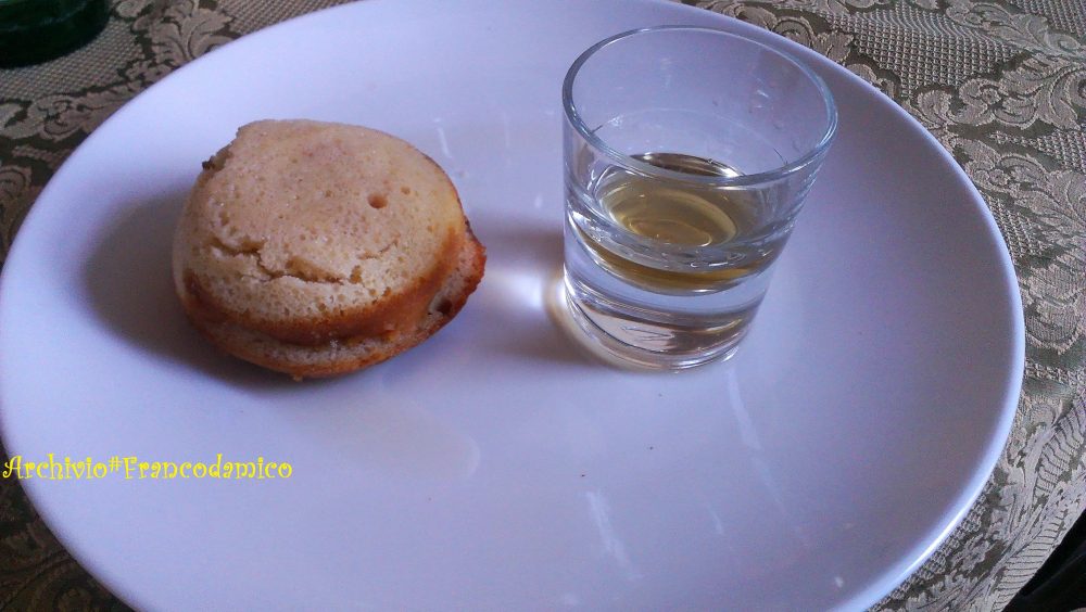 Locanda De Foris – baba' crema e fragol, bagnata al rhum