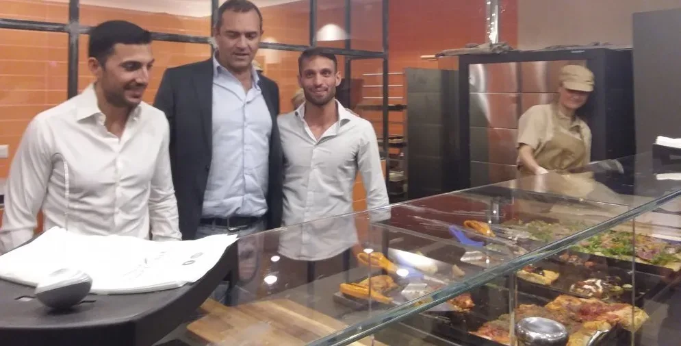 Il sindaco da pizza e panelle