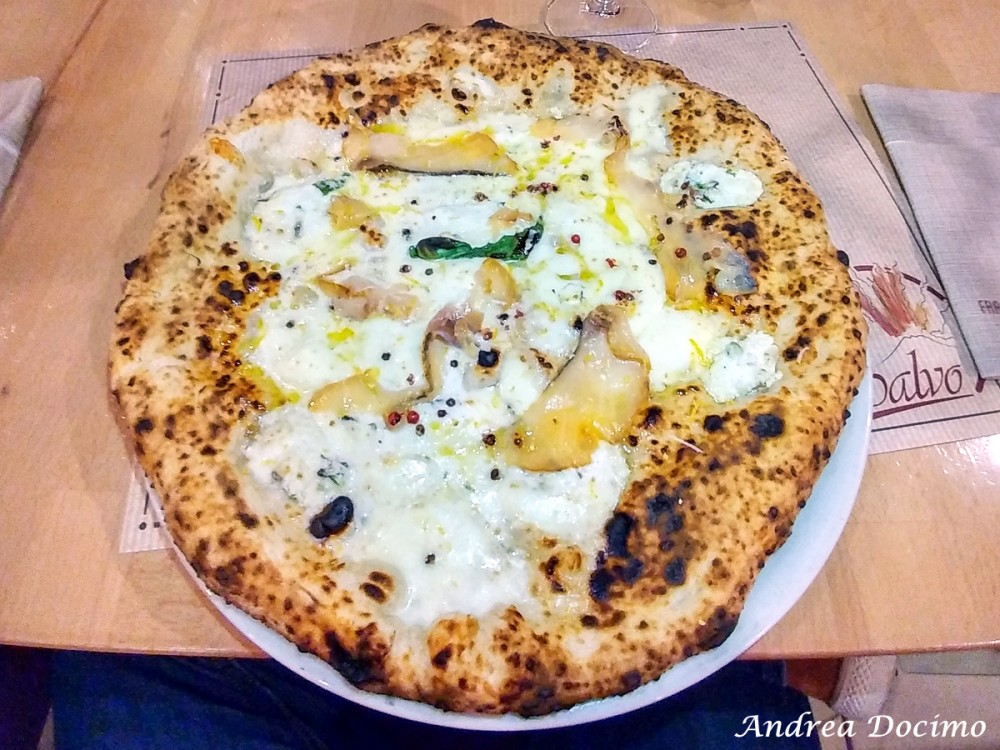 La pizza OCEANO di Francesco e Salvatore Salvo a San Giorgio a Cremano