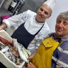 Taverna del Capitano a Marina del Cantone, Nerano NA. Alfonso Caputo ed il suo pescatore di fiducia