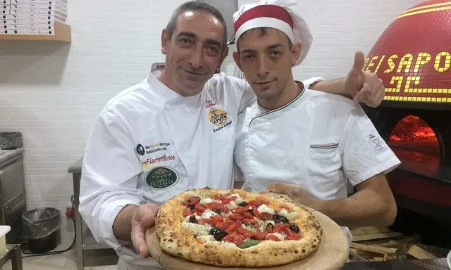 Totò e i Sapori Mauro e Antonio Autolitano pizza baccalà olive e capperi e pomodoro