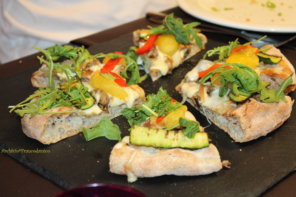 Percorsi di Gusto AQ – Dall’orto, melanzane, zucchine, peperoni, pomodori gialli, rucola e silano