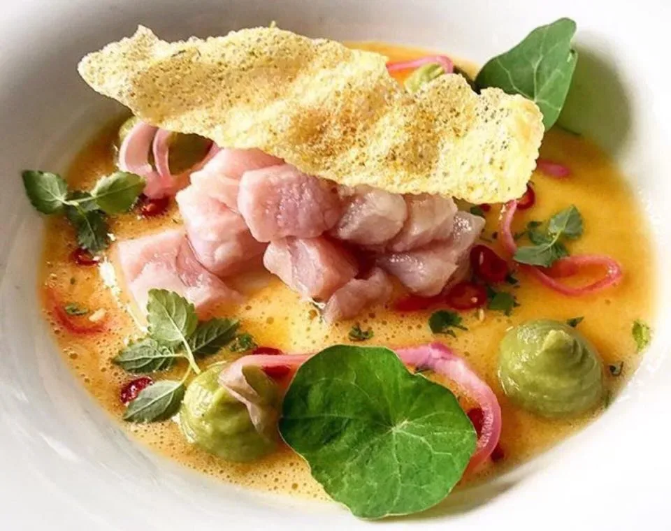 Terrazza Calabritto, Chef Enzo Politelli, Ceviche Di Ricciola Alla Maracuja, Avocado e Chips Di Riso