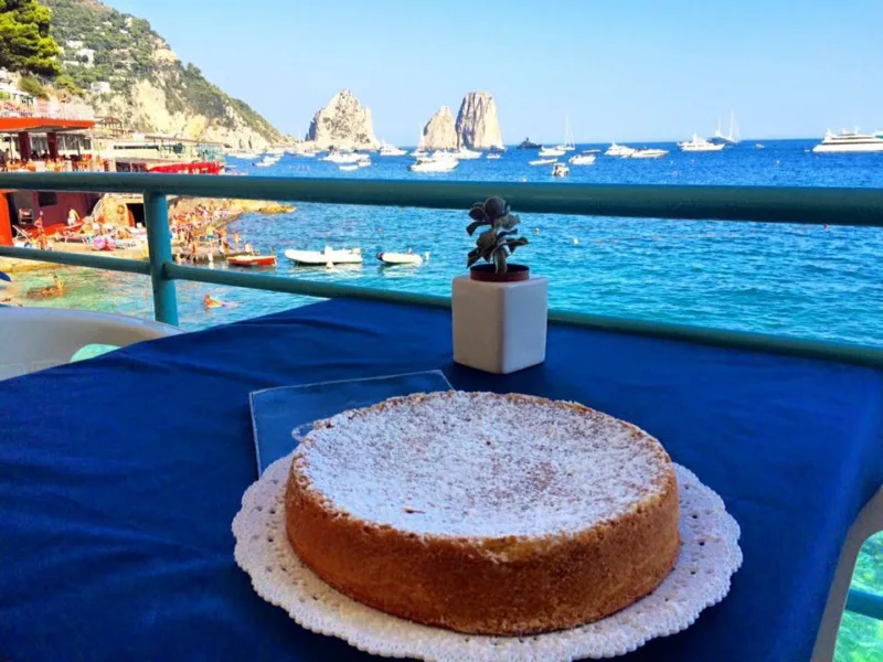 La Caprese, I Bagni Internazionali e i Faraglioni