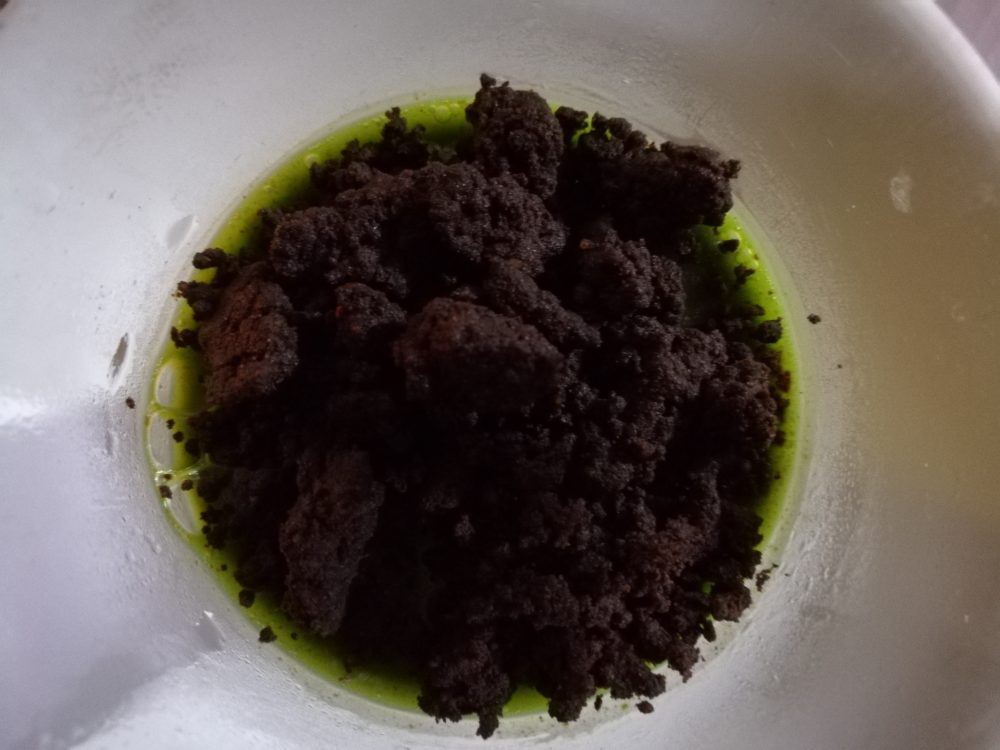 Il Burbero - Il Crumble al Cioccolato su semifreddo al Pistacchio