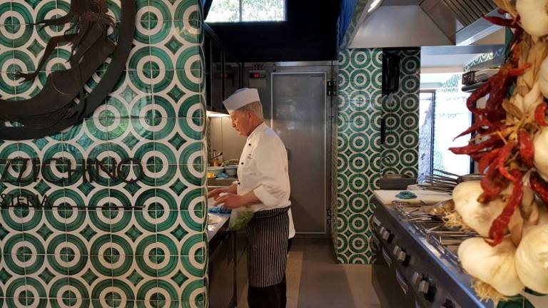 Lo Stuzzichino, Paolo De Gregorio al lavoro in cucina