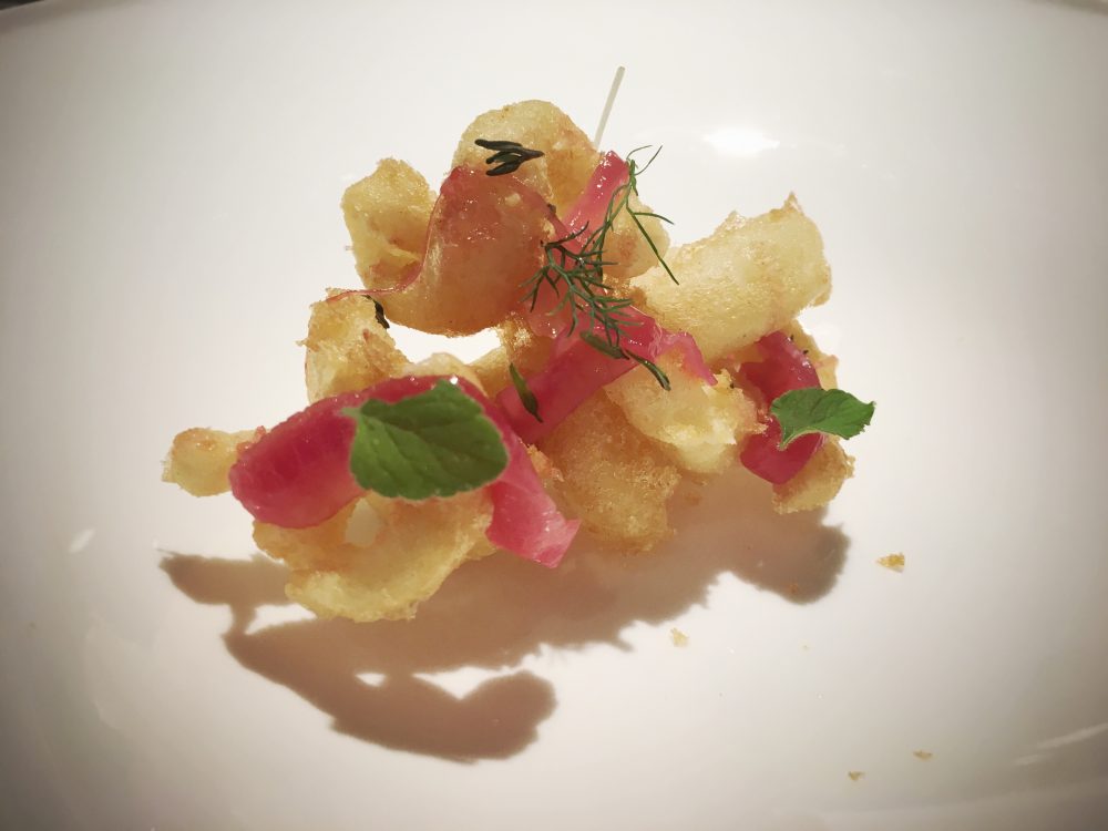 Pascucci al Porticciolo - Il crudo e il cotto- Tempura di calamaro, composta di arance e cipolla