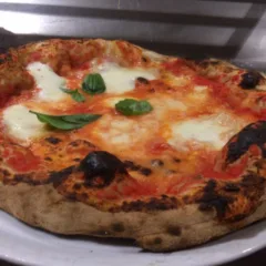 Sforno, margherita con bufala