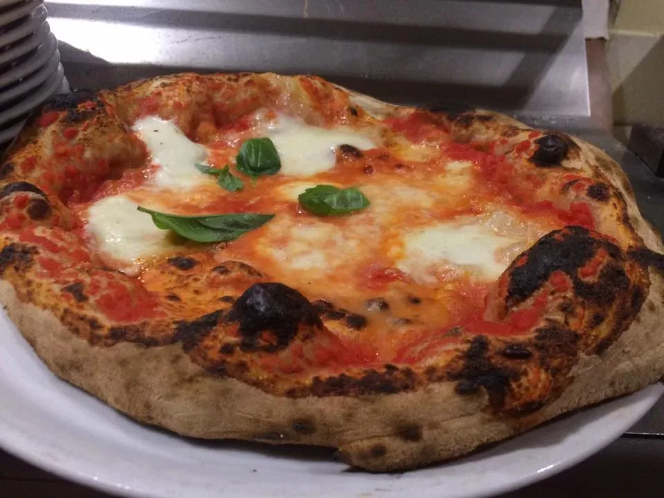 Sforno, margherita con bufala