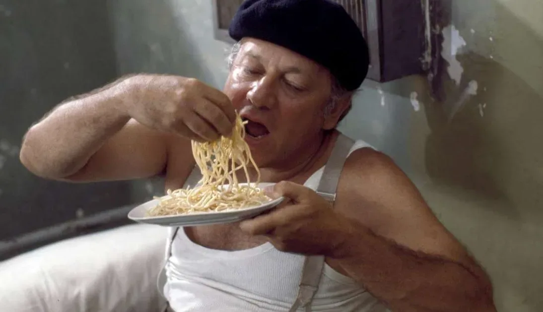 Fantozzi mangia gli spaghetti