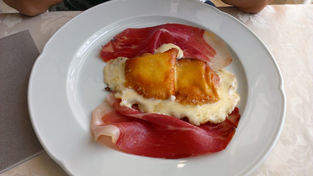 Ristorante degli Olmi - Villetta Barrea AQ – scamorza arrosto con culatello