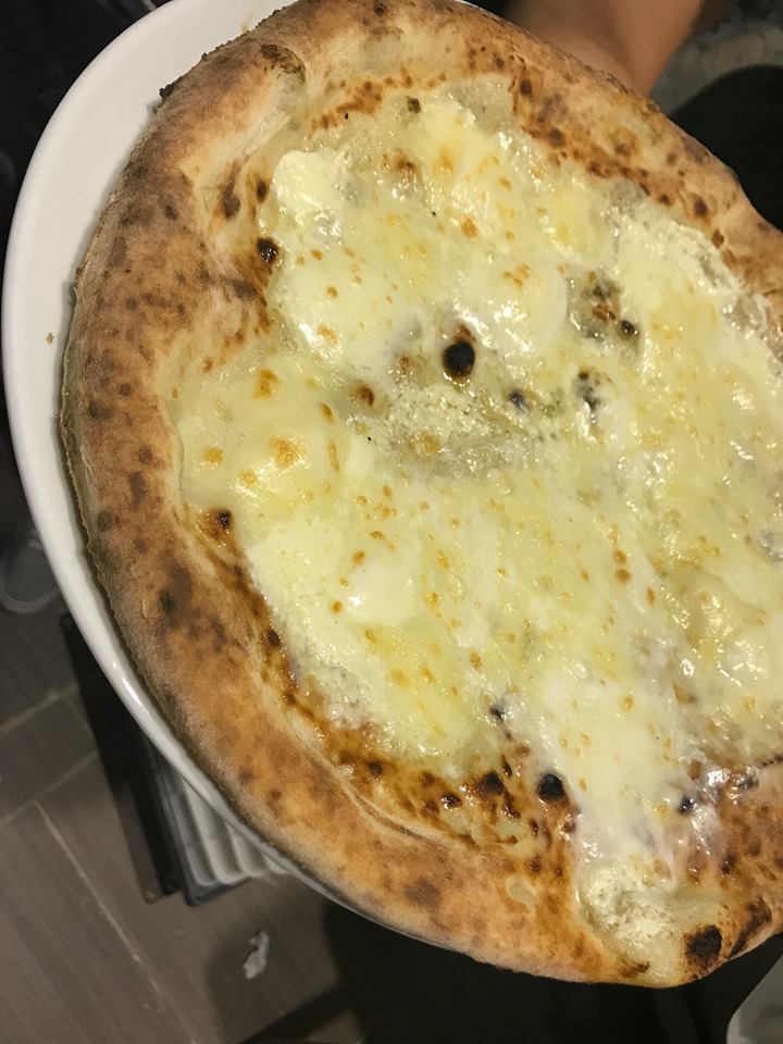 Pizzeria Aniello Mansi, la bianca