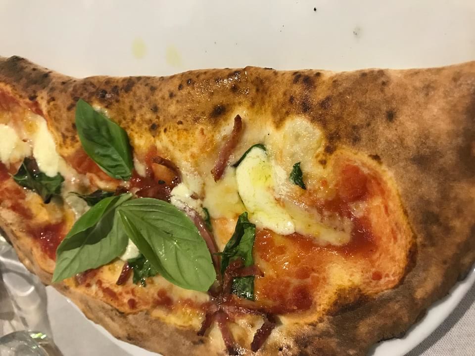  Pizzeria Aniello Mansi. il ripieno al forno