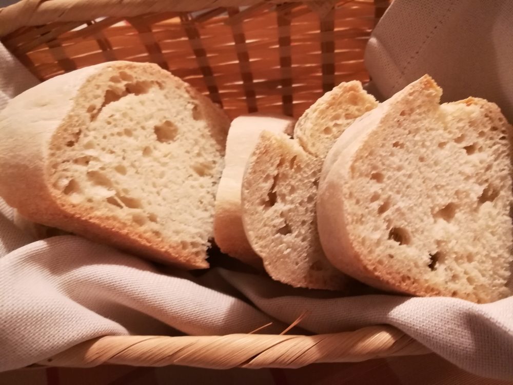 Agriturismo Aglio Piccolo - pane fatto in casa