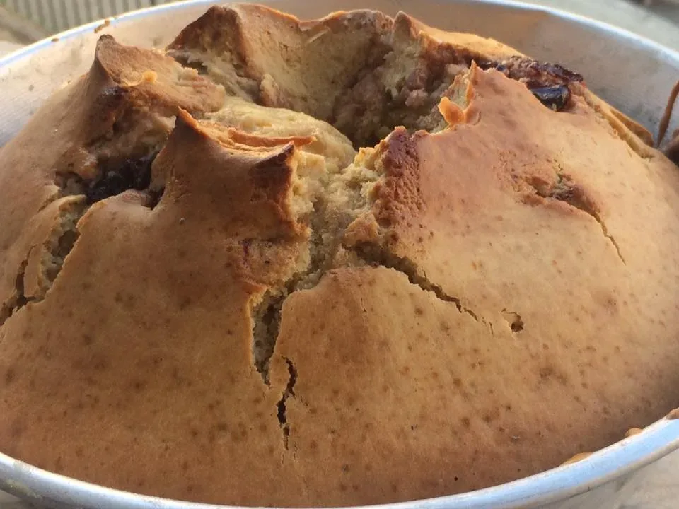 Ciambellone con ciliegie sciroppate