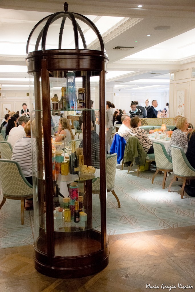 Fortnum and Mason, sala