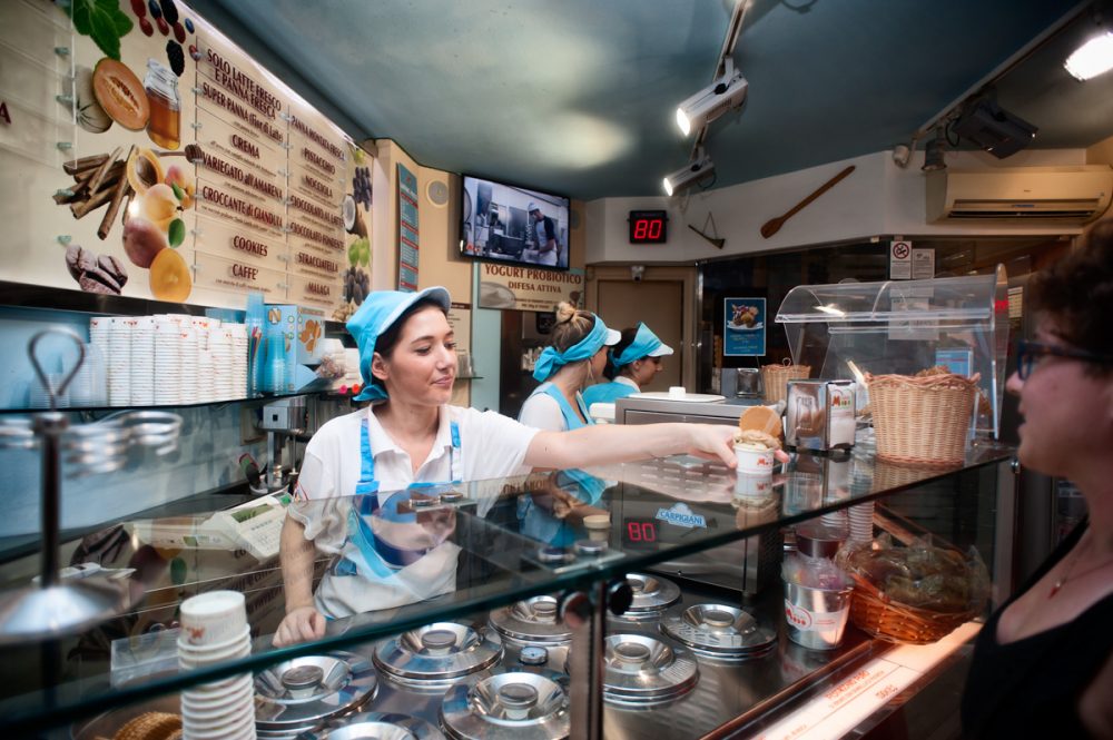 Gelateria Modo - La gelateria con i banconi a pozzetto