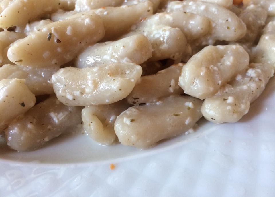 La Diga, cavatielli aglio e ricotta