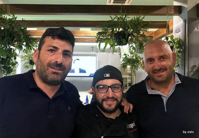 Pizzeria Capri Alfonso Saviello con i proprietari Umberto Scermino ed Emilio Signorelli